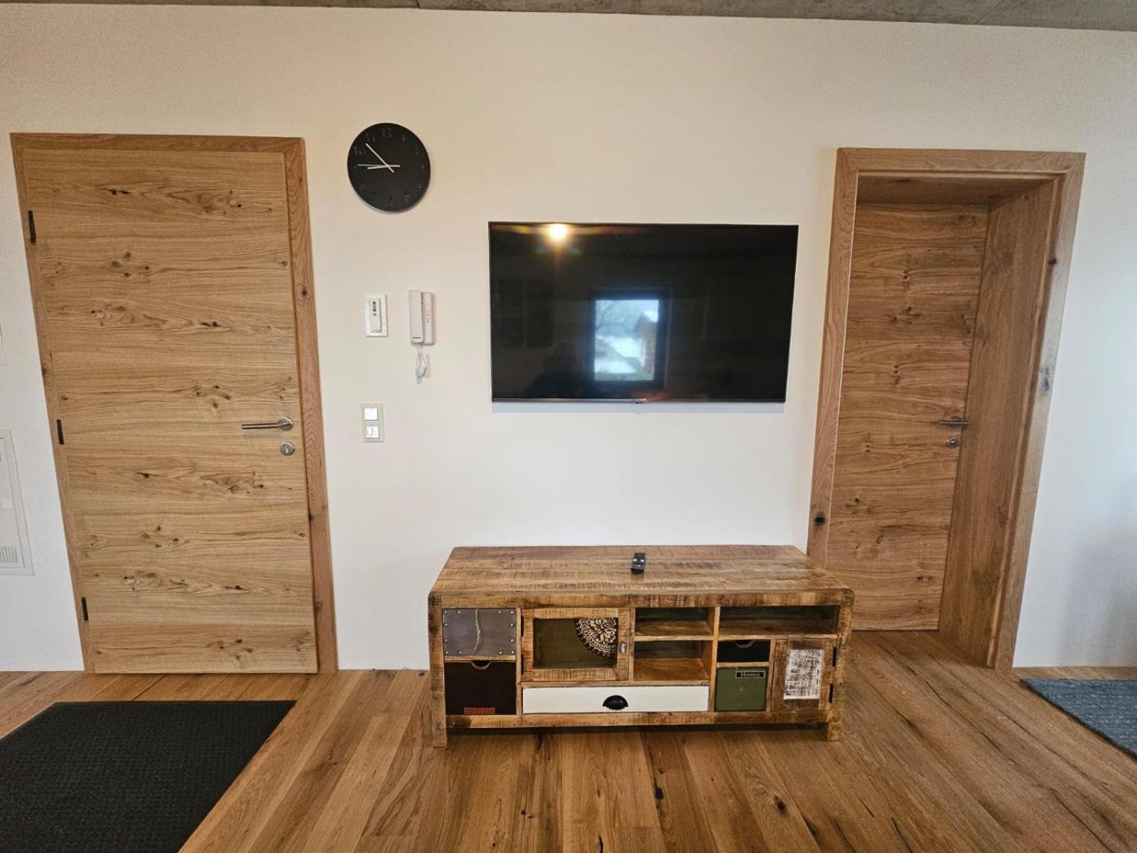 Hoch2 Apartment - Modern, komfortabel & 24h Self-Check-in mit Parkplatz