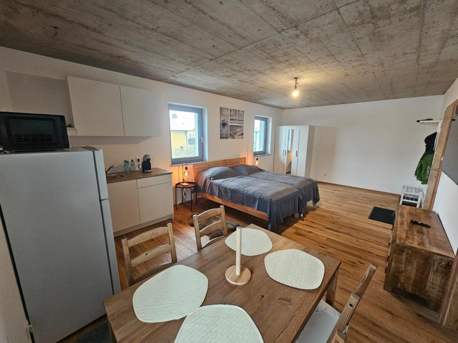 Hoch2 Apartment - Modern, komfortabel & 24h Self-Check-in mit Parkplatz