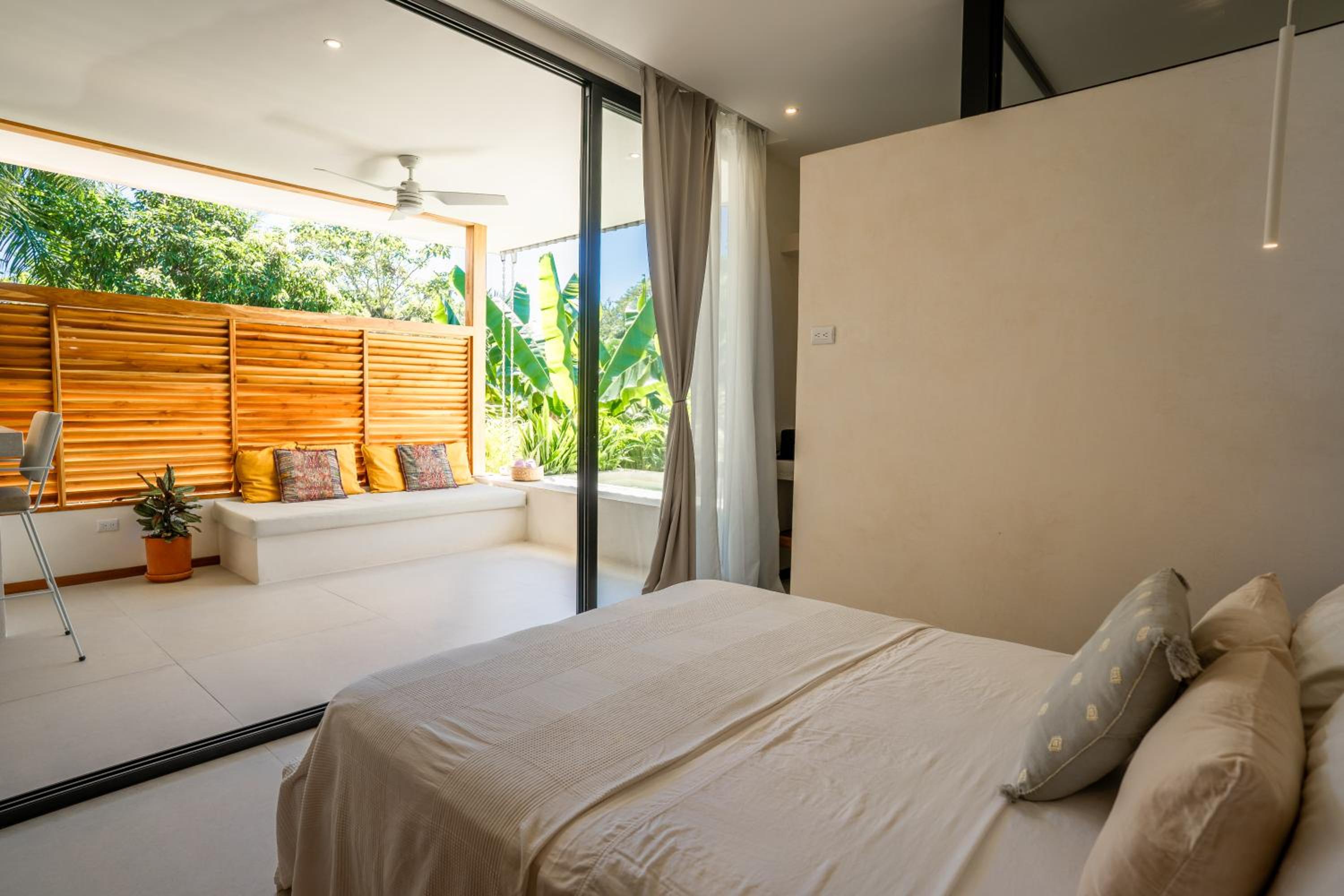 Botanika Suites