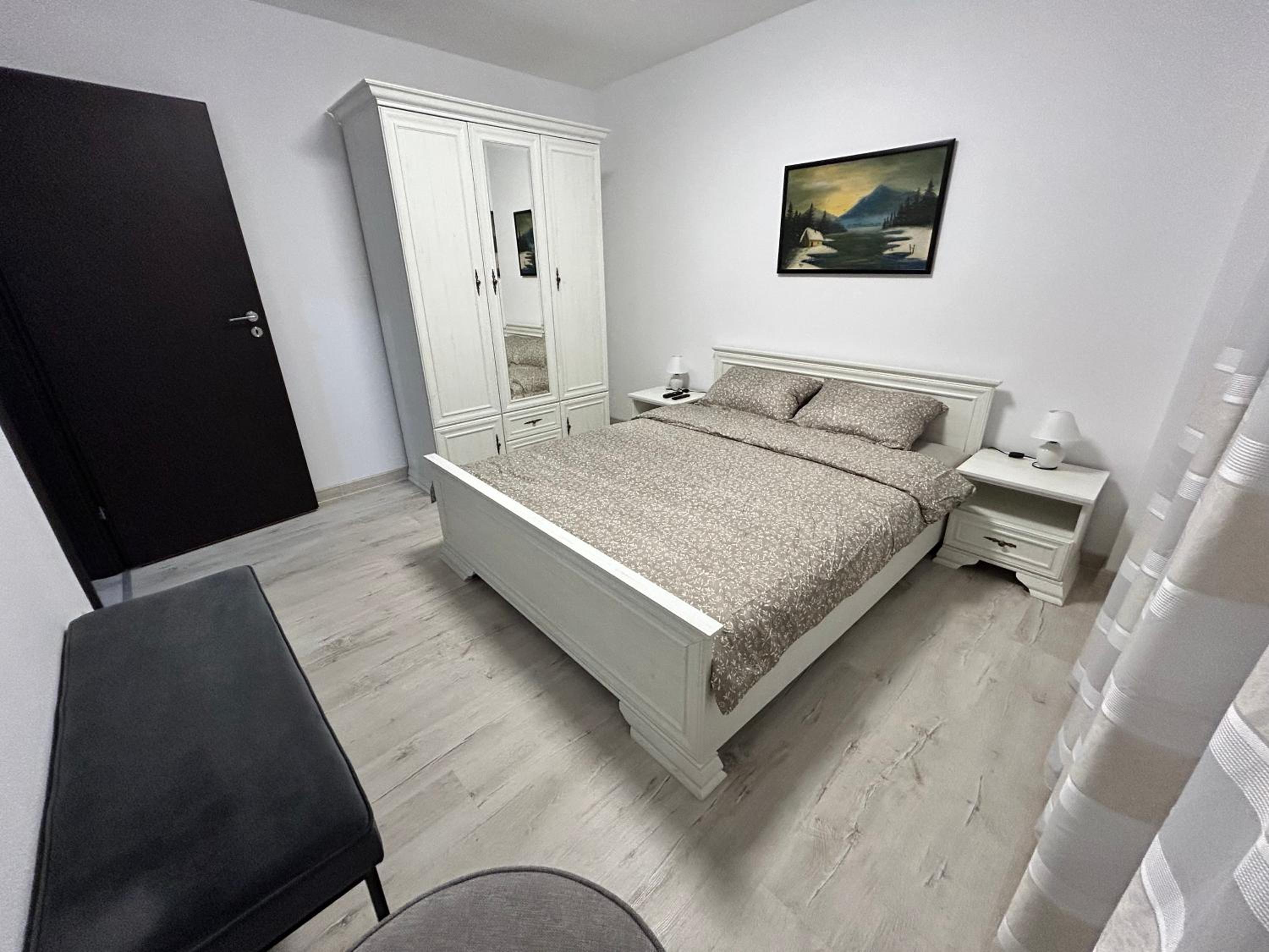 1 Mai - Luxury Park Apartments - Self Check-in - Private parking - 2 view 2