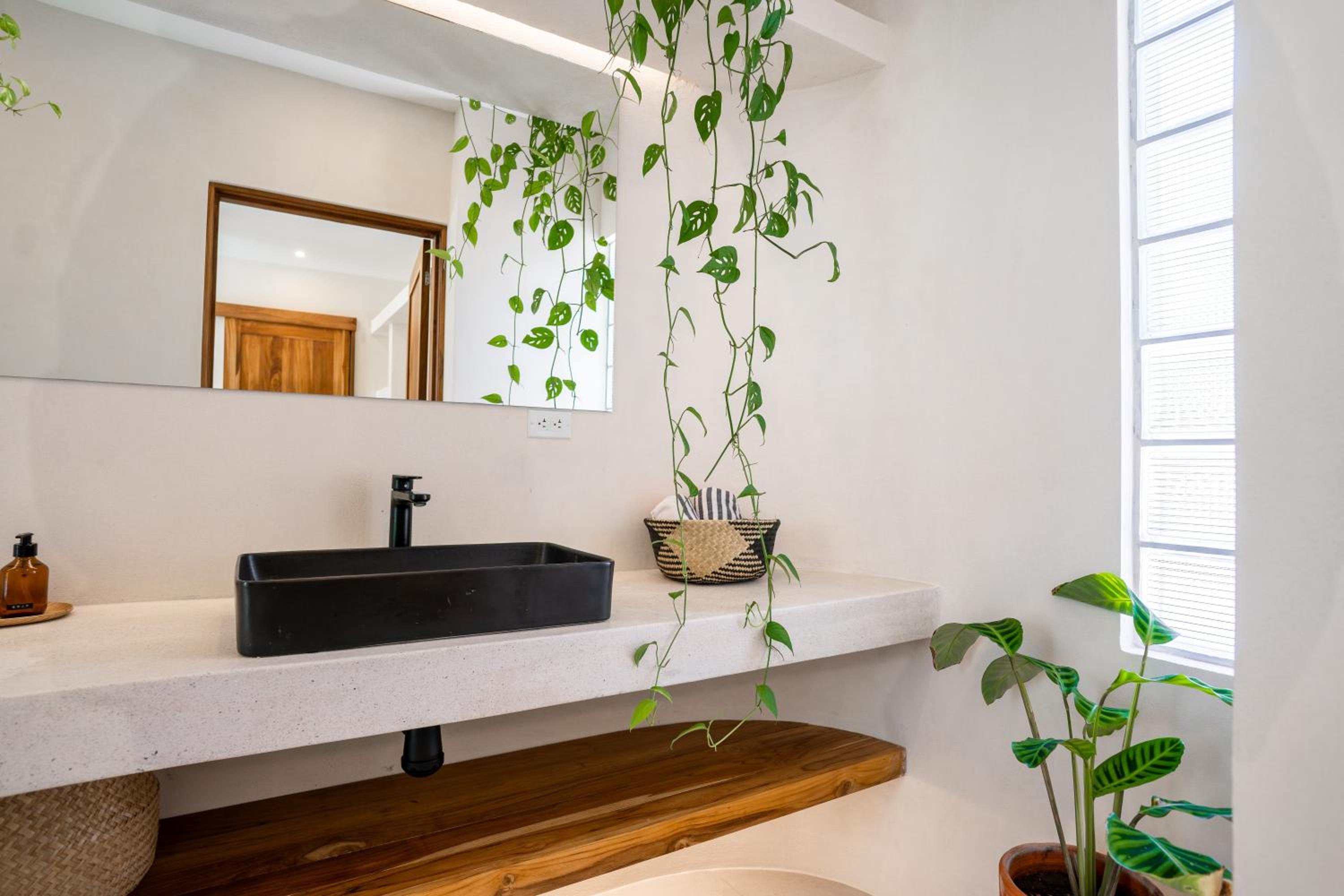 Botanika Suites