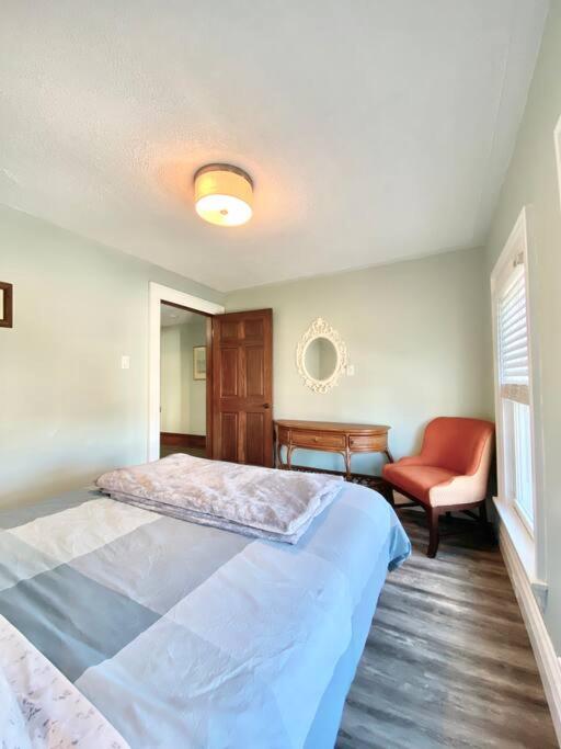 Cozy Suite-Walk to the Falls!