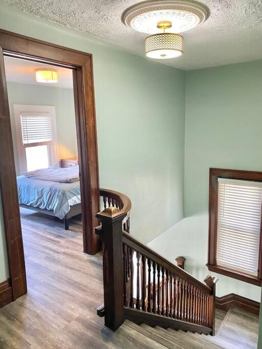 Cozy Suite-Walk to the Falls!