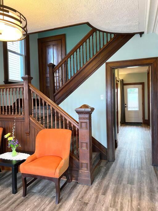 Cozy Suite-Walk to the Falls!