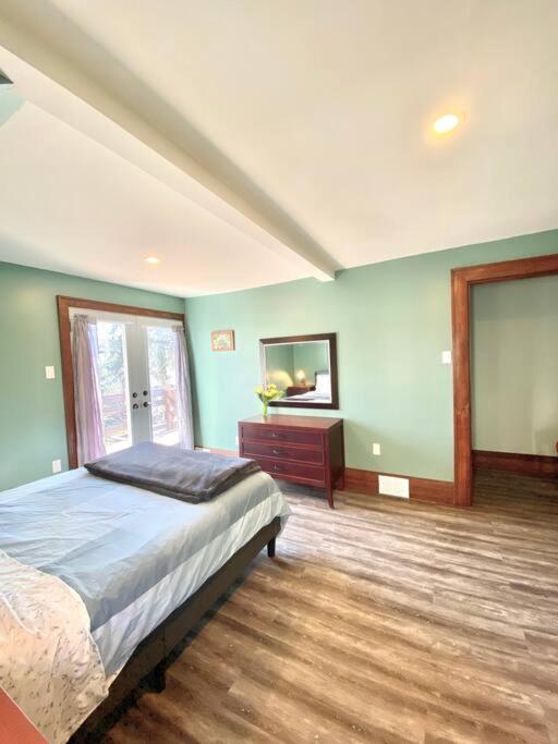 Cozy Suite-Walk to the Falls!