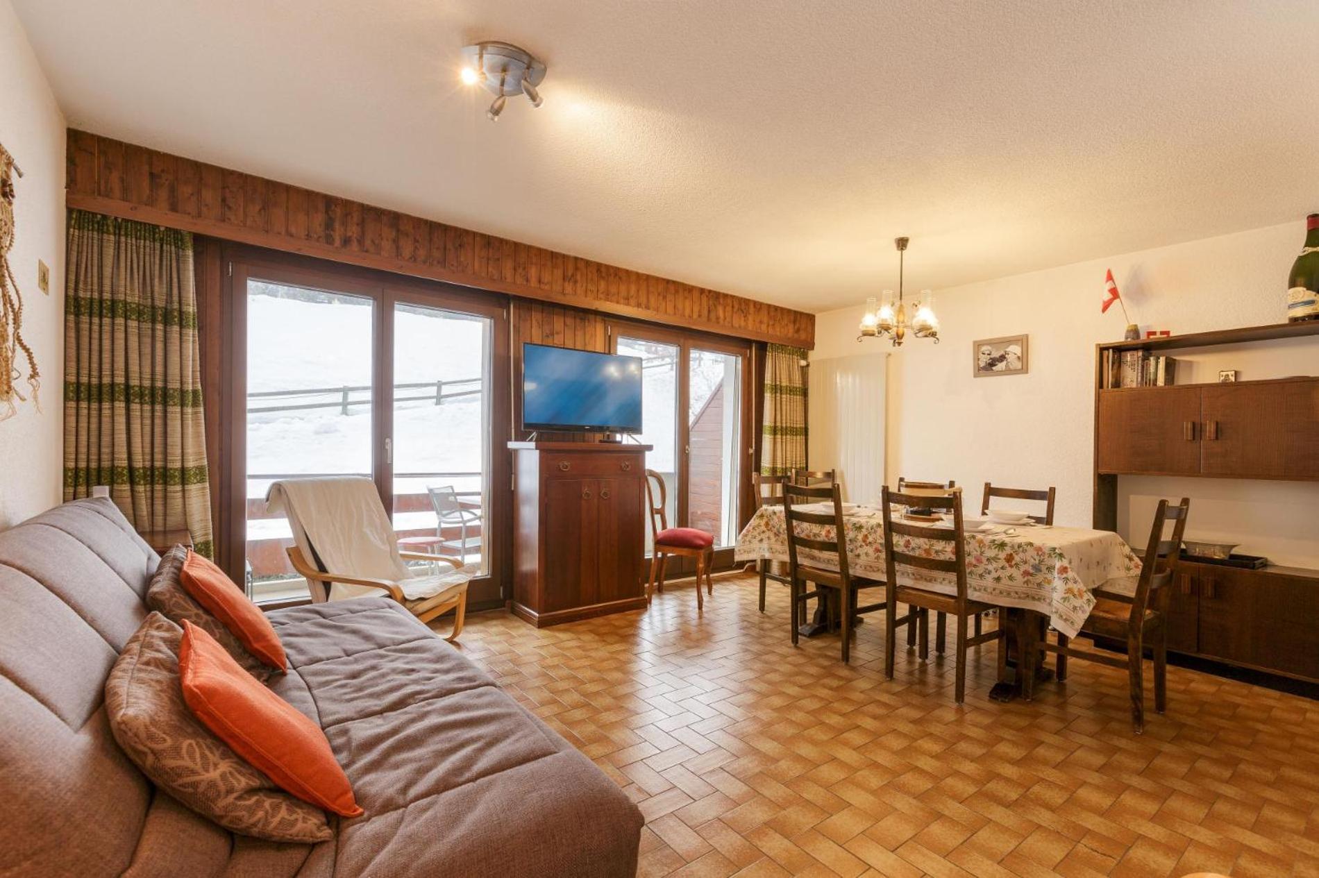 Nevada 205 4 pax centrally lain apartment with garage