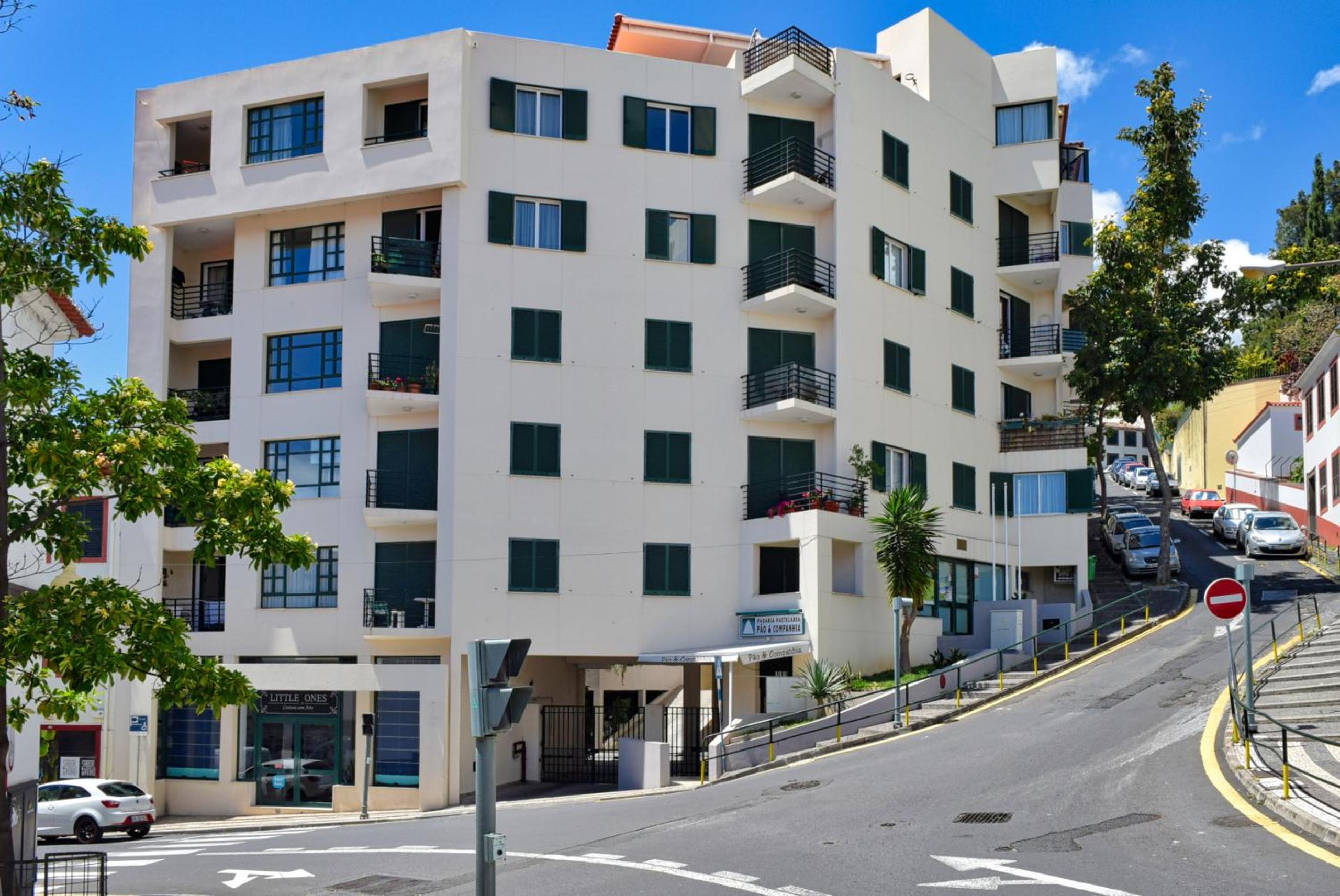 Encarnação Funchal, a Home in Madeira view 3