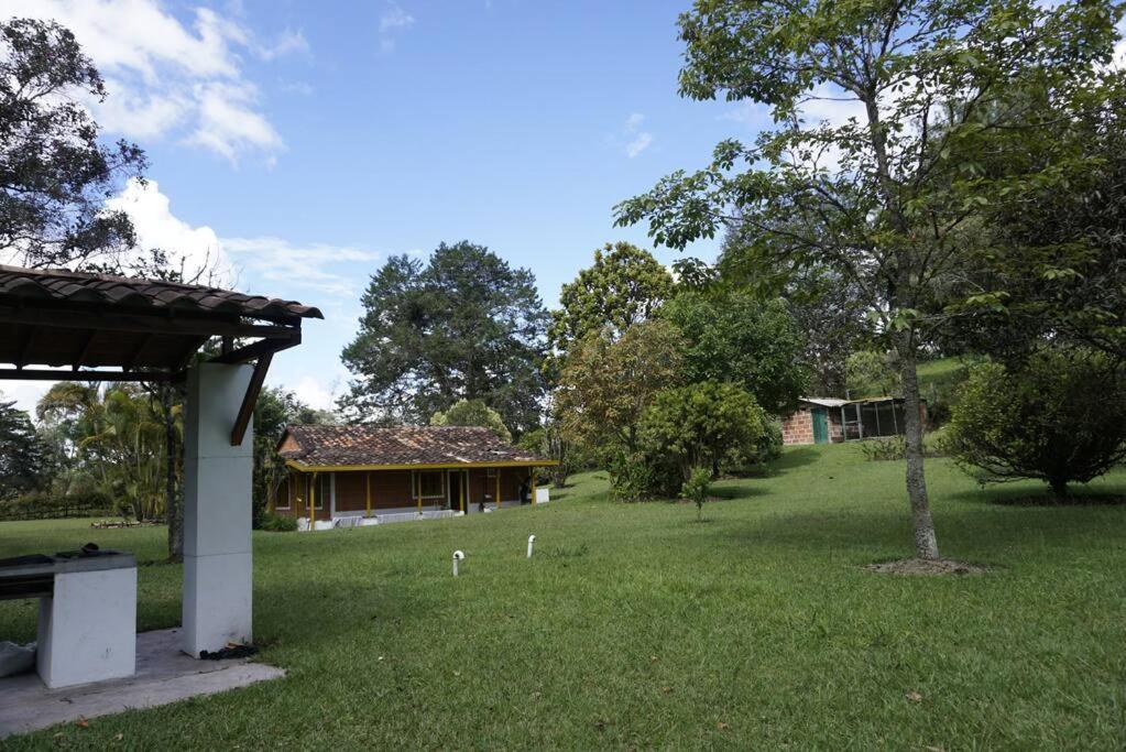 Beautiful Country House located in Llanogrande