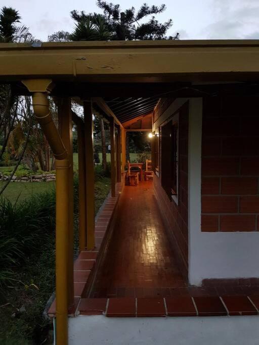 Beautiful Country House located in Llanogrande
