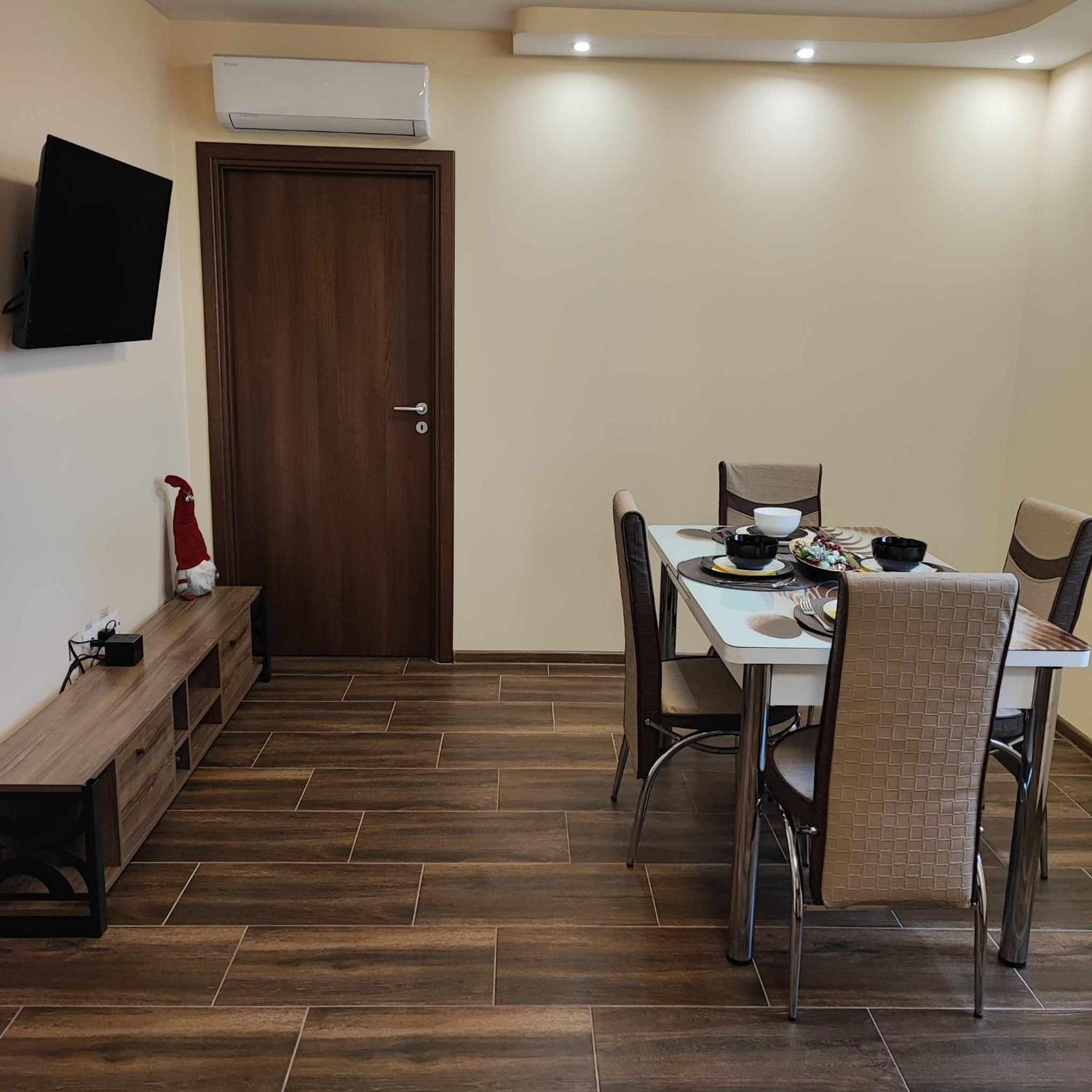 DB Luxury Apartment перфектен за двойки и уикенд почивка