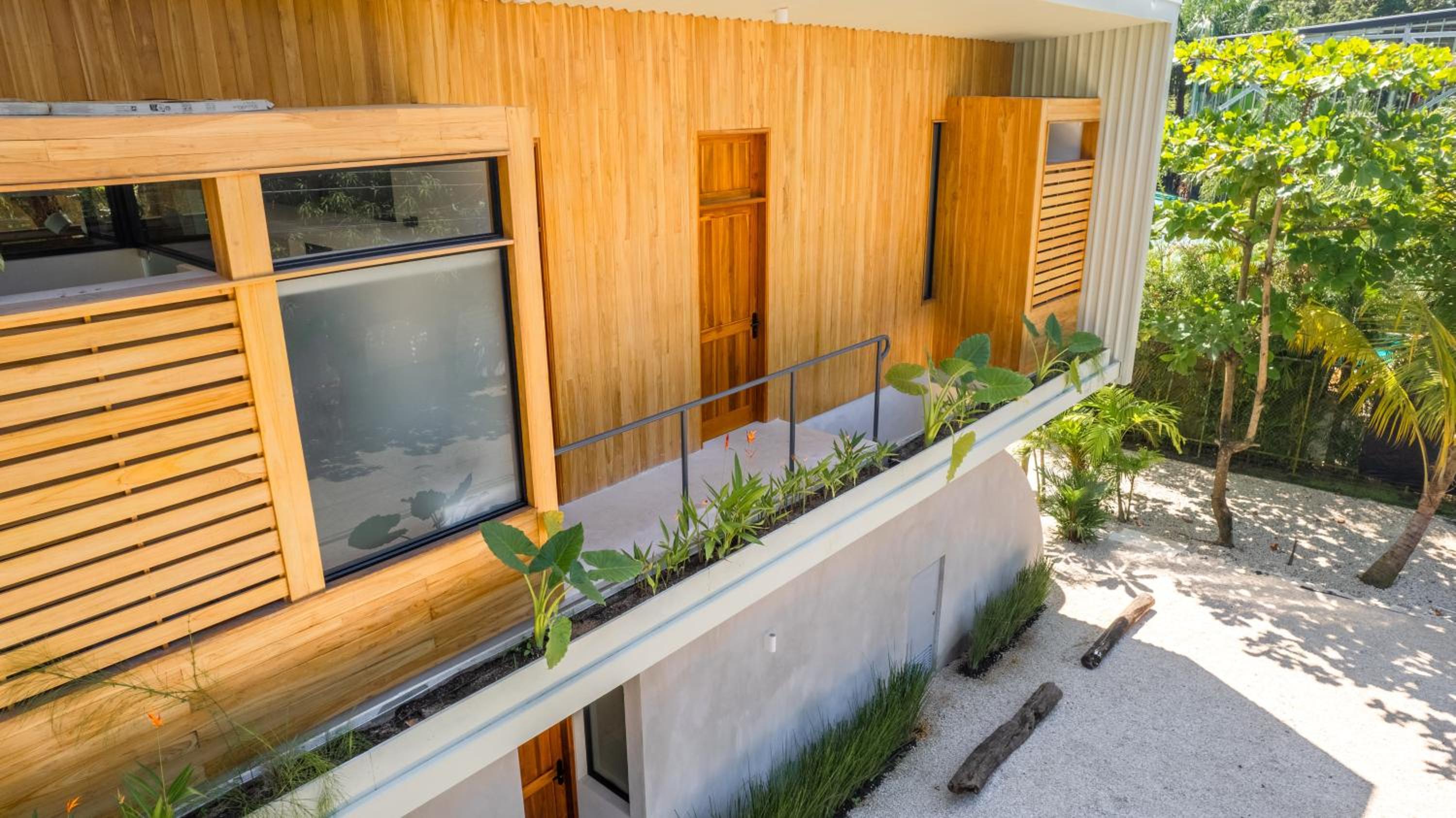 Botanika Suites