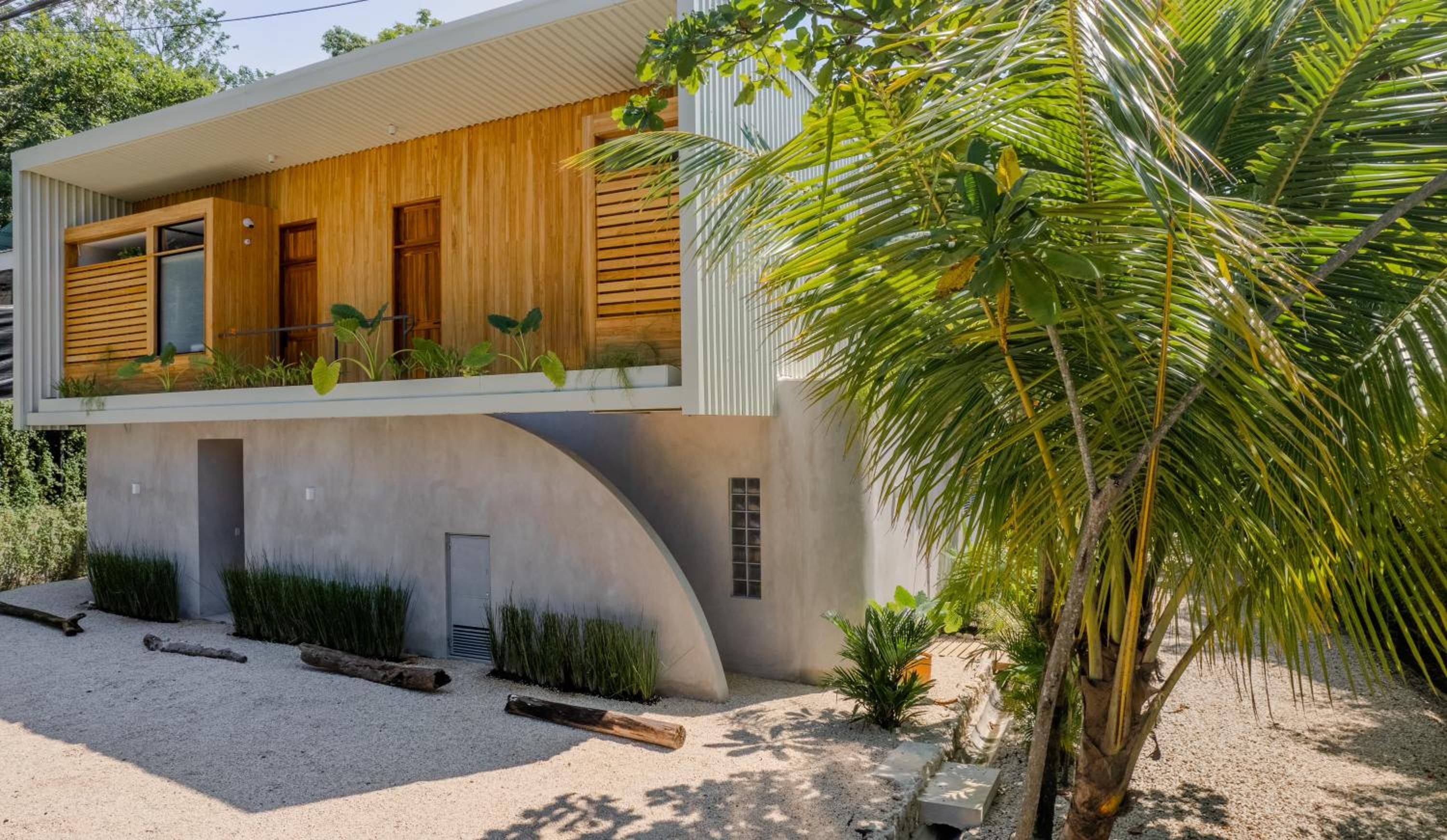 Botanika Suites