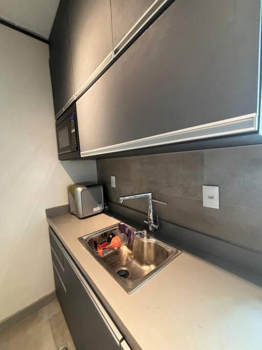 APARTAMENTO COM ÓTIMA LOCALIZAÇAÕ Em COPA -IPANEMA