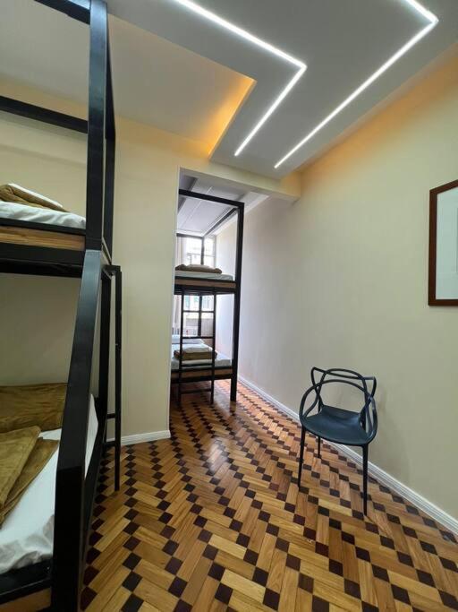 APARTAMENTO COM ÓTIMA LOCALIZAÇAÕ Em COPA -IPANEMA