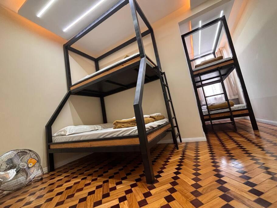 APARTAMENTO COM ÓTIMA LOCALIZAÇAÕ Em COPA -IPANEMA