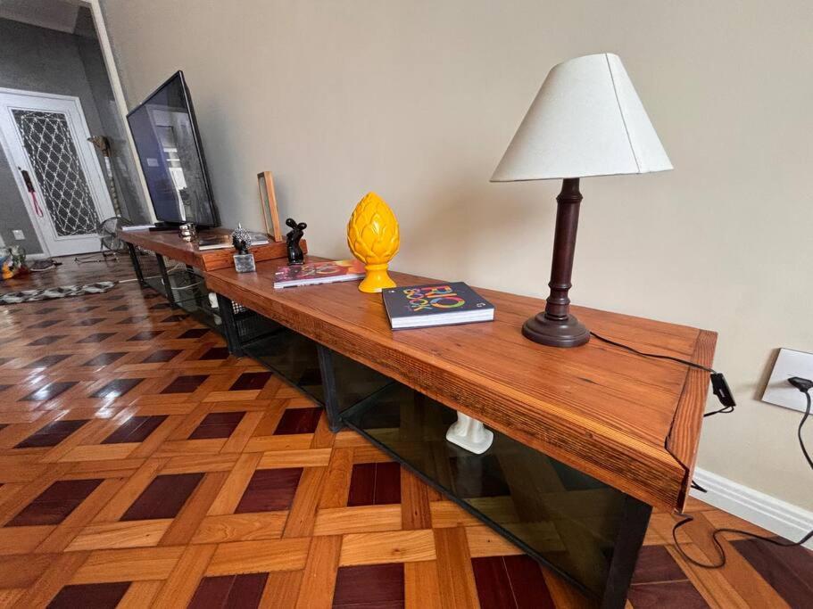 APARTAMENTO COM ÓTIMA LOCALIZAÇAÕ Em COPA -IPANEMA