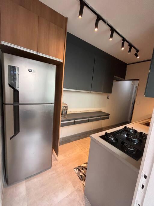 APARTAMENTO COM ÓTIMA LOCALIZAÇAÕ Em COPA -IPANEMA