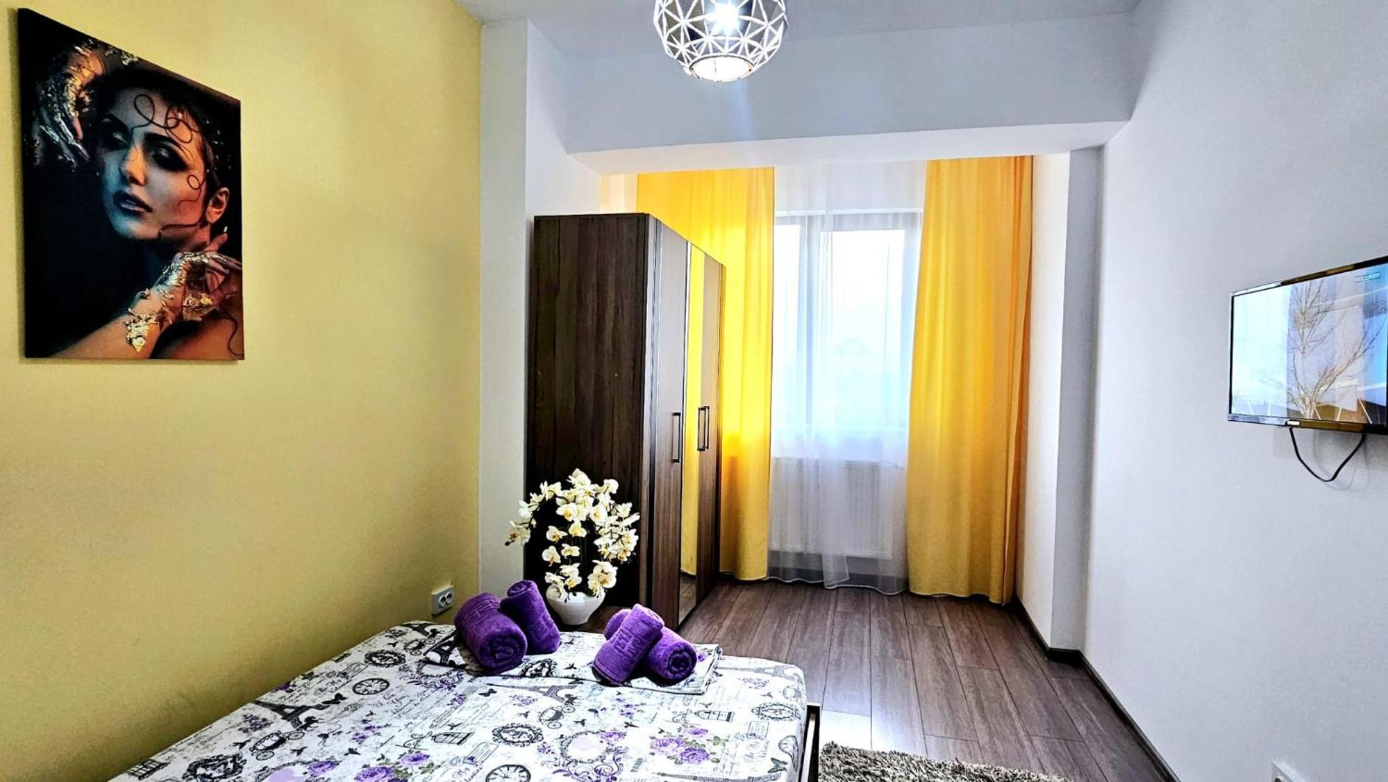Luxurious Azure Apartment near Palas Mall view 4
