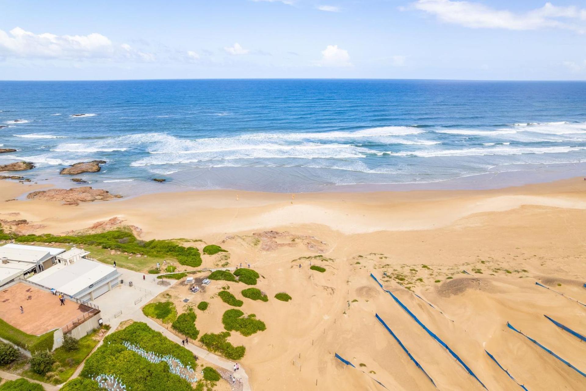 Birubi Point House, 56 Ocean Ave - stunning water views, ducted air con