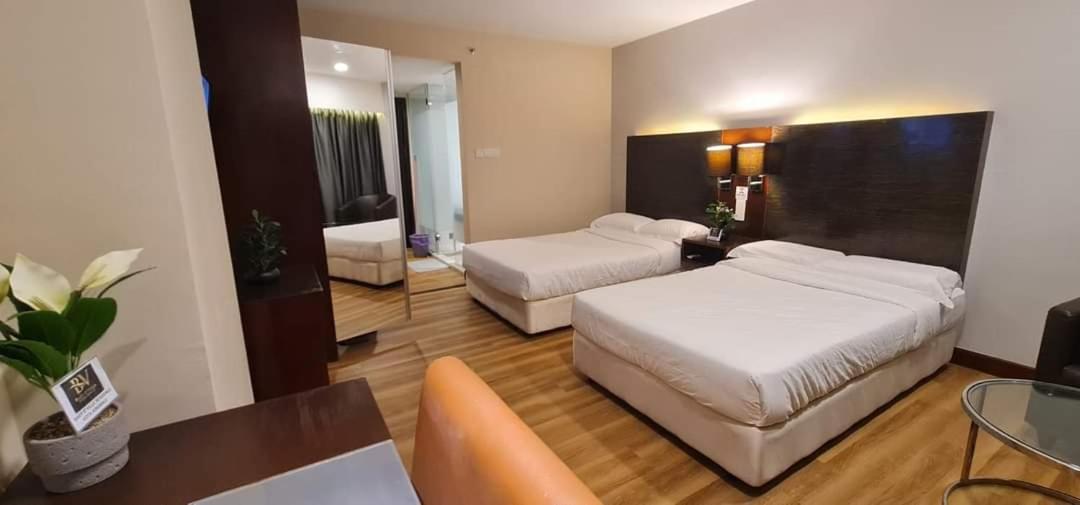 BV3 Studio Type with swimming pool in KK City Centre photo 1