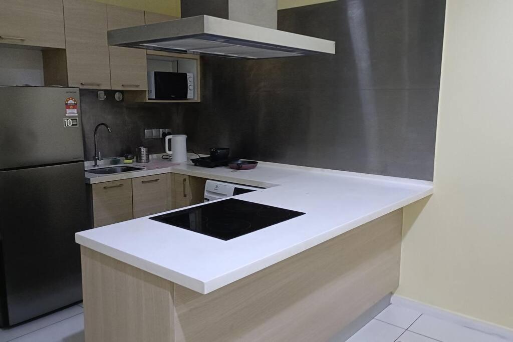 Cozy M Suites Android Box, Pool and City Area