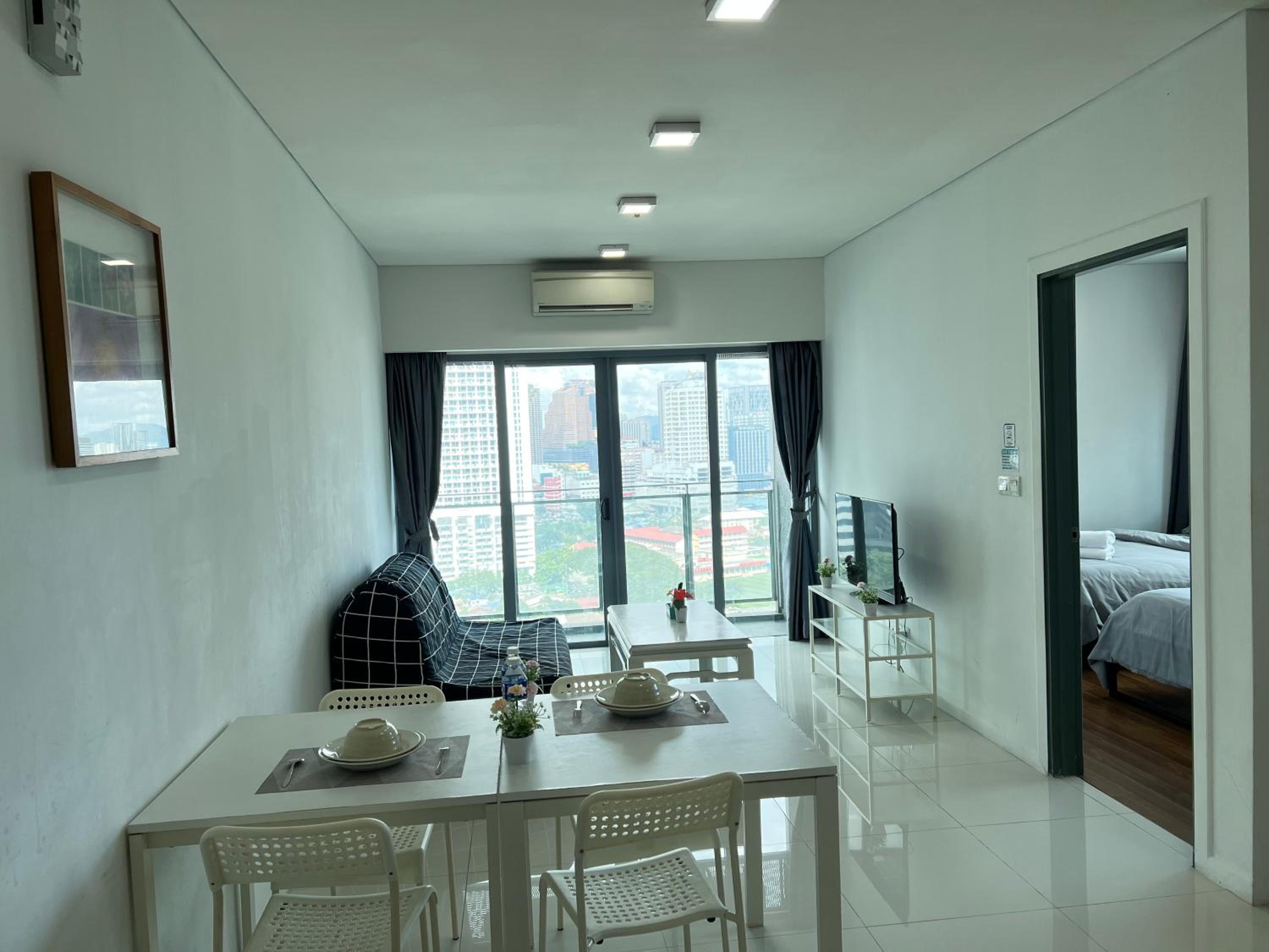 Summer suites victory house