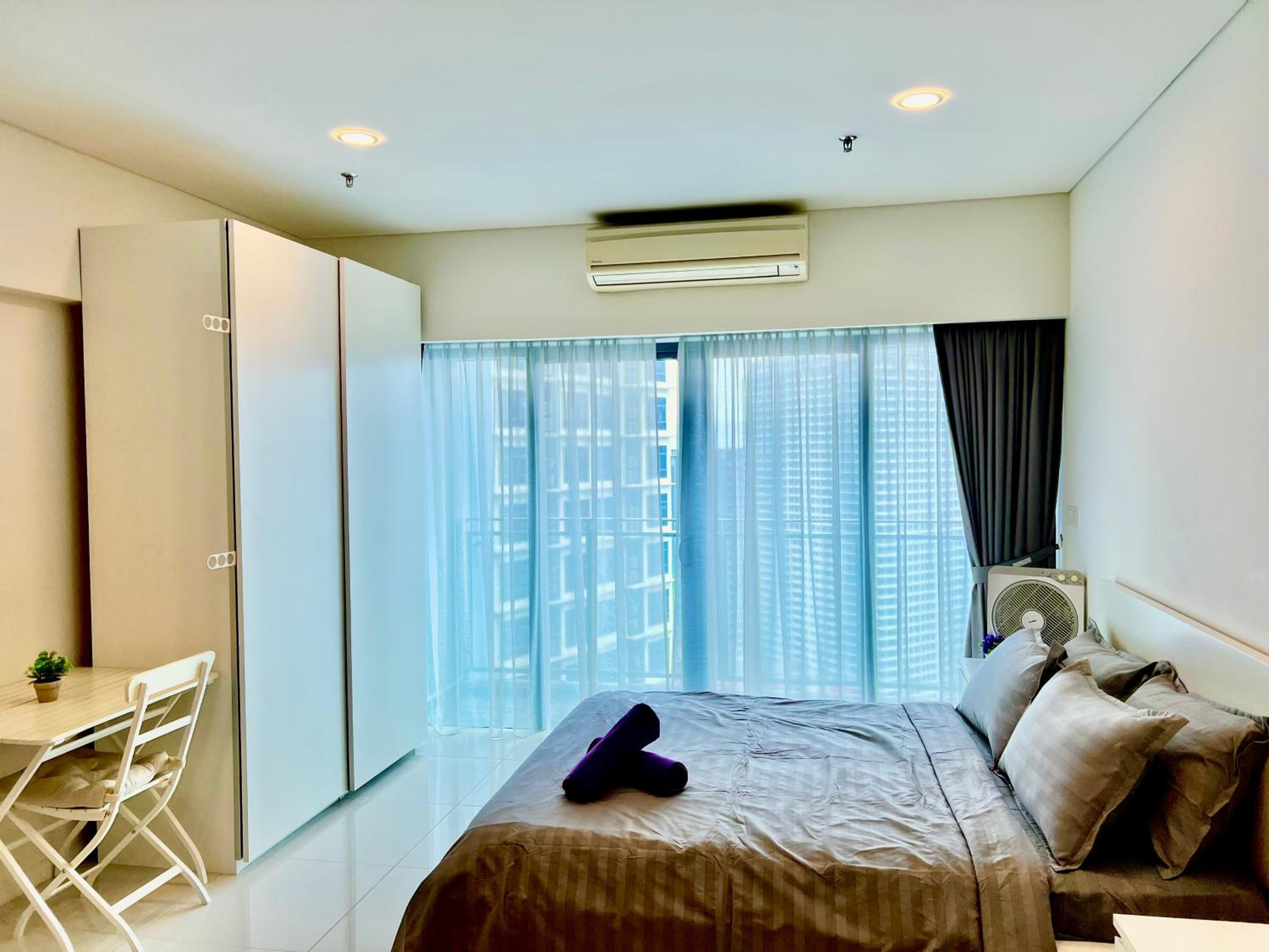 Summer suites victory house