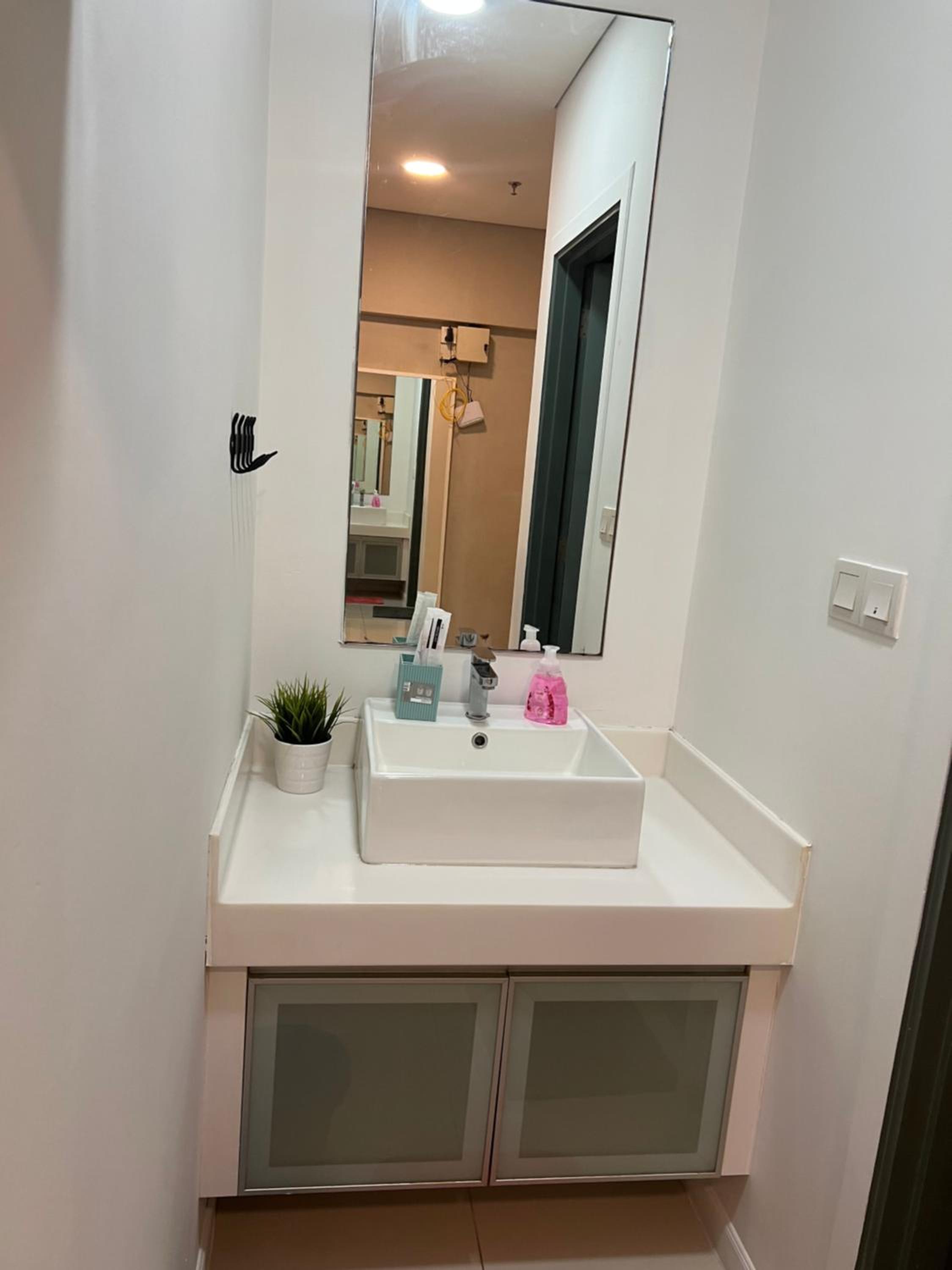 Summer suites victory house