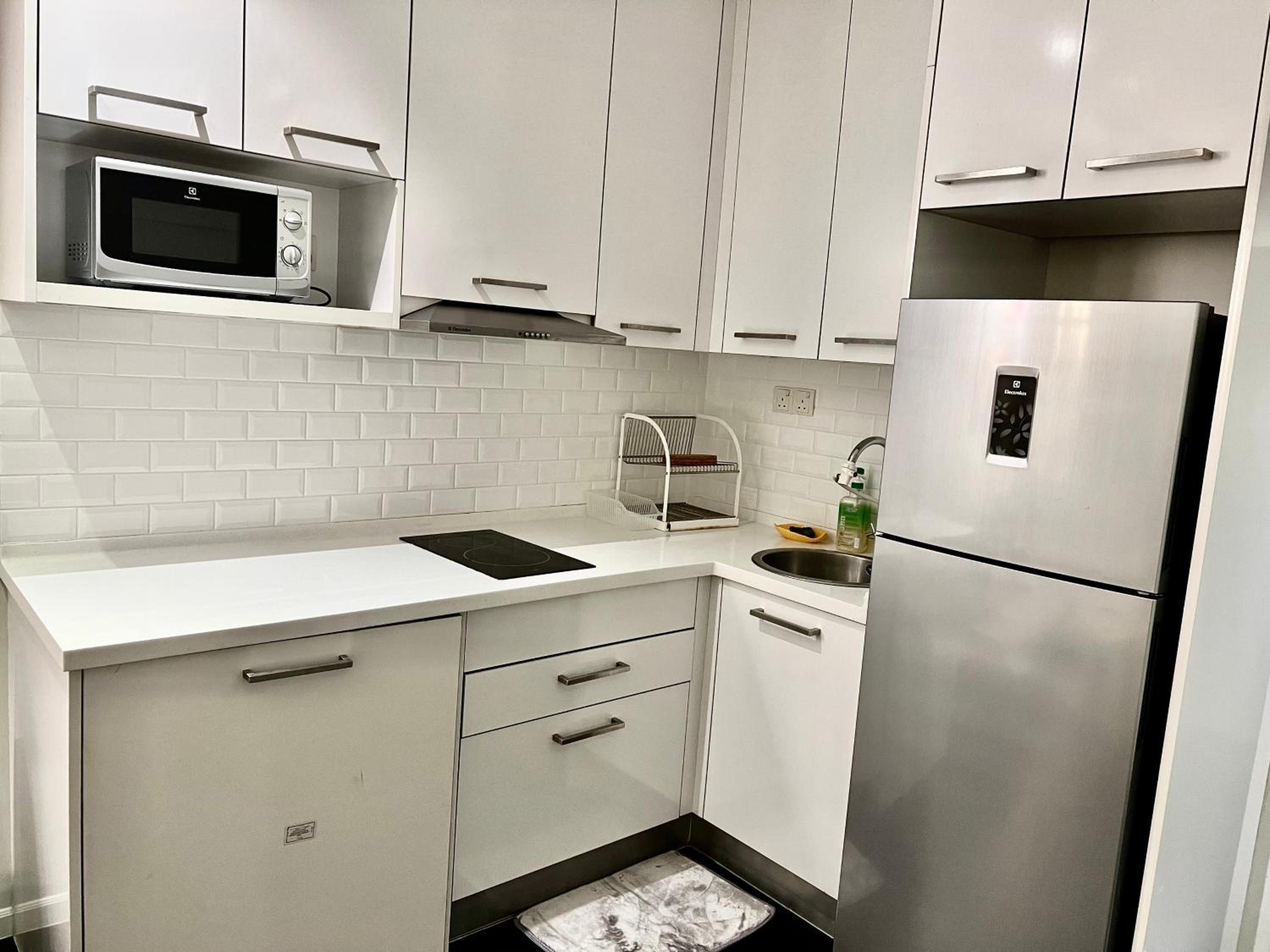 Summer suites victory house