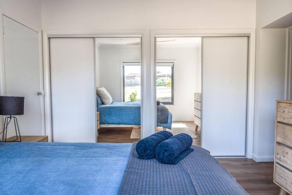 Flowering Gum House - Furry Friends Welcome