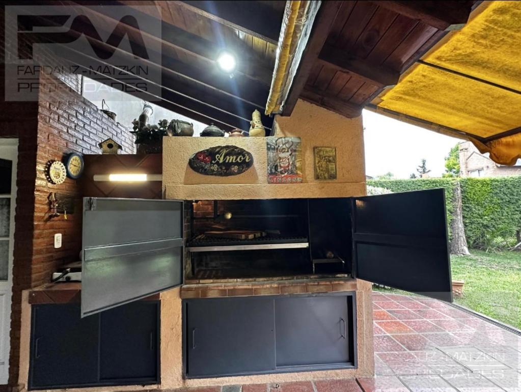 Casa en country banco provincia