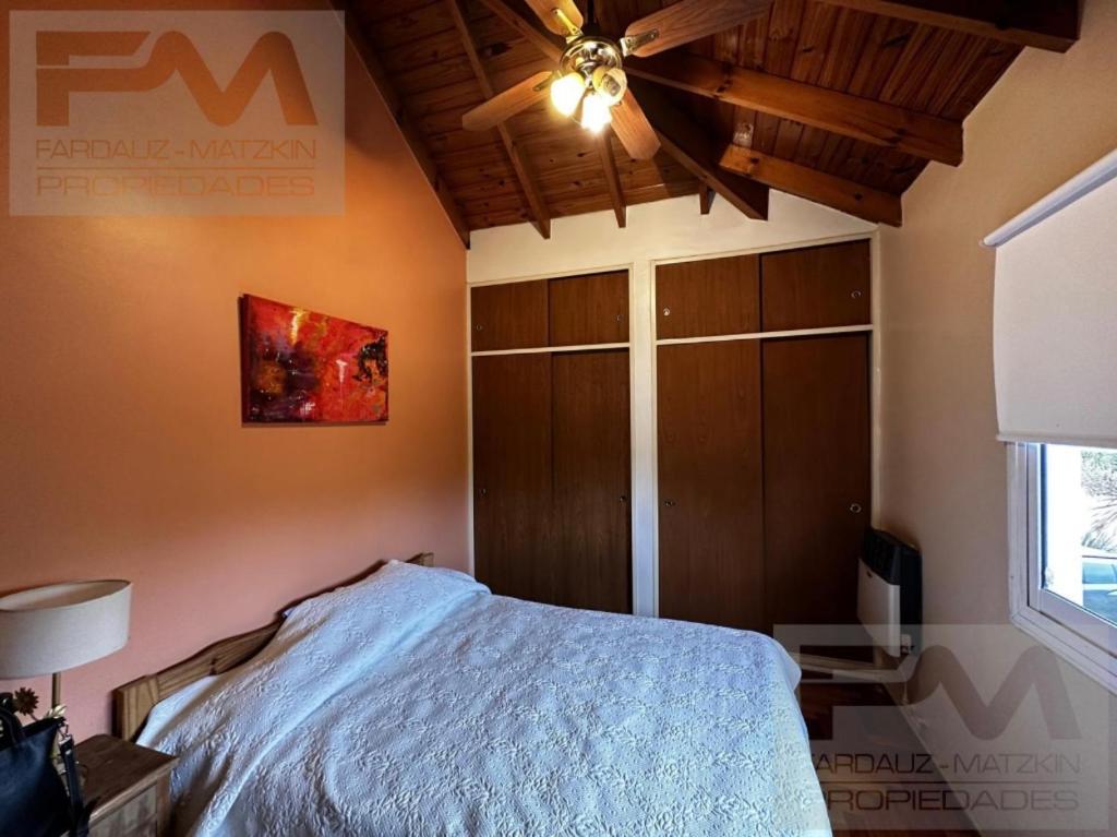 Casa en country banco provincia