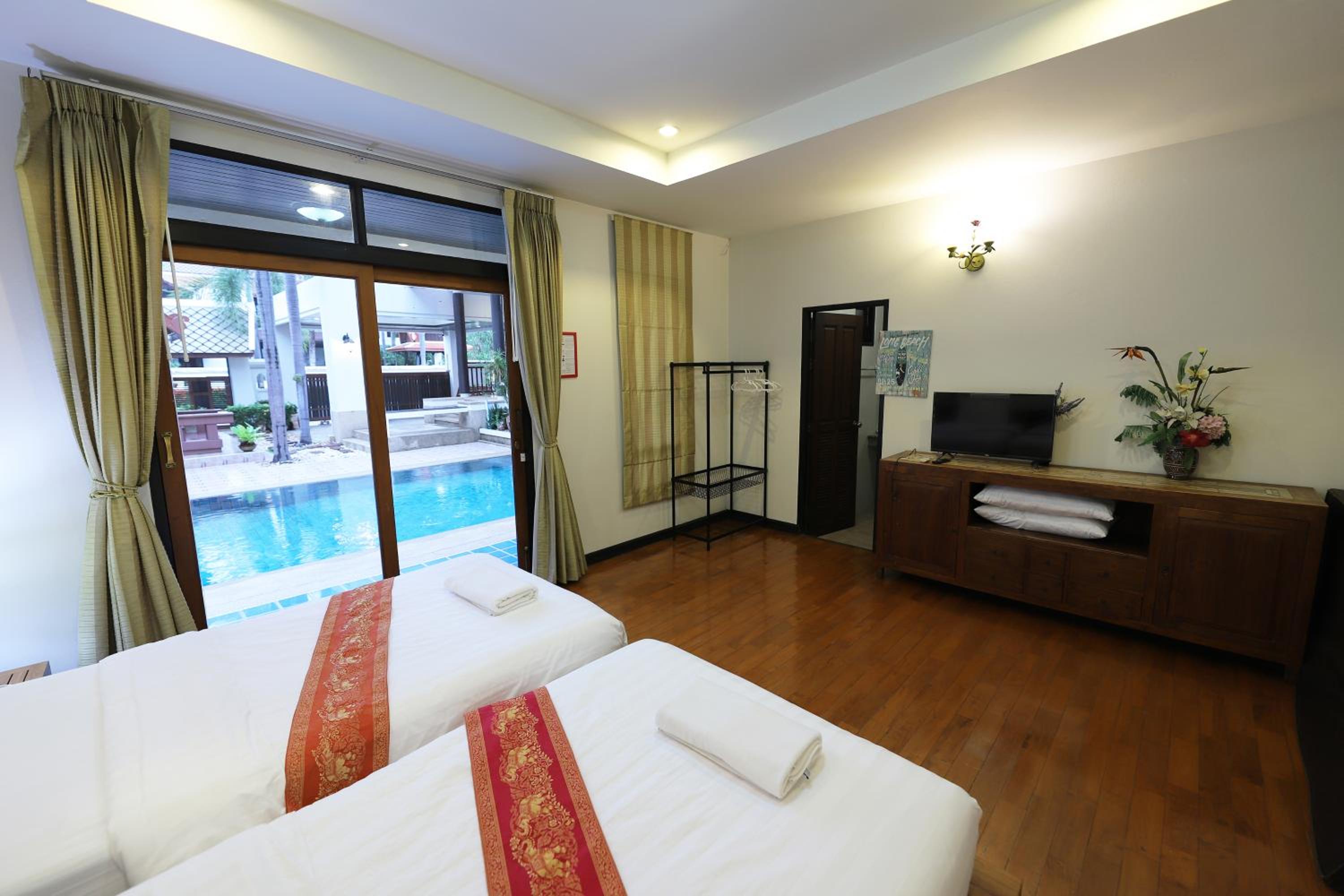 ปุณณภา พูล วิลล่า พัทยา Punnapha Pool Villa Pattaya view 4
