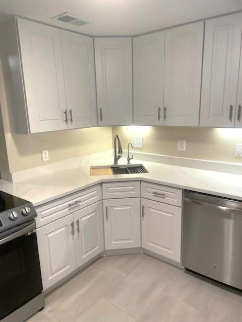 West Palm Beach Vacations - Stylish Coastal Townhome in Jupiter - Property Image 41