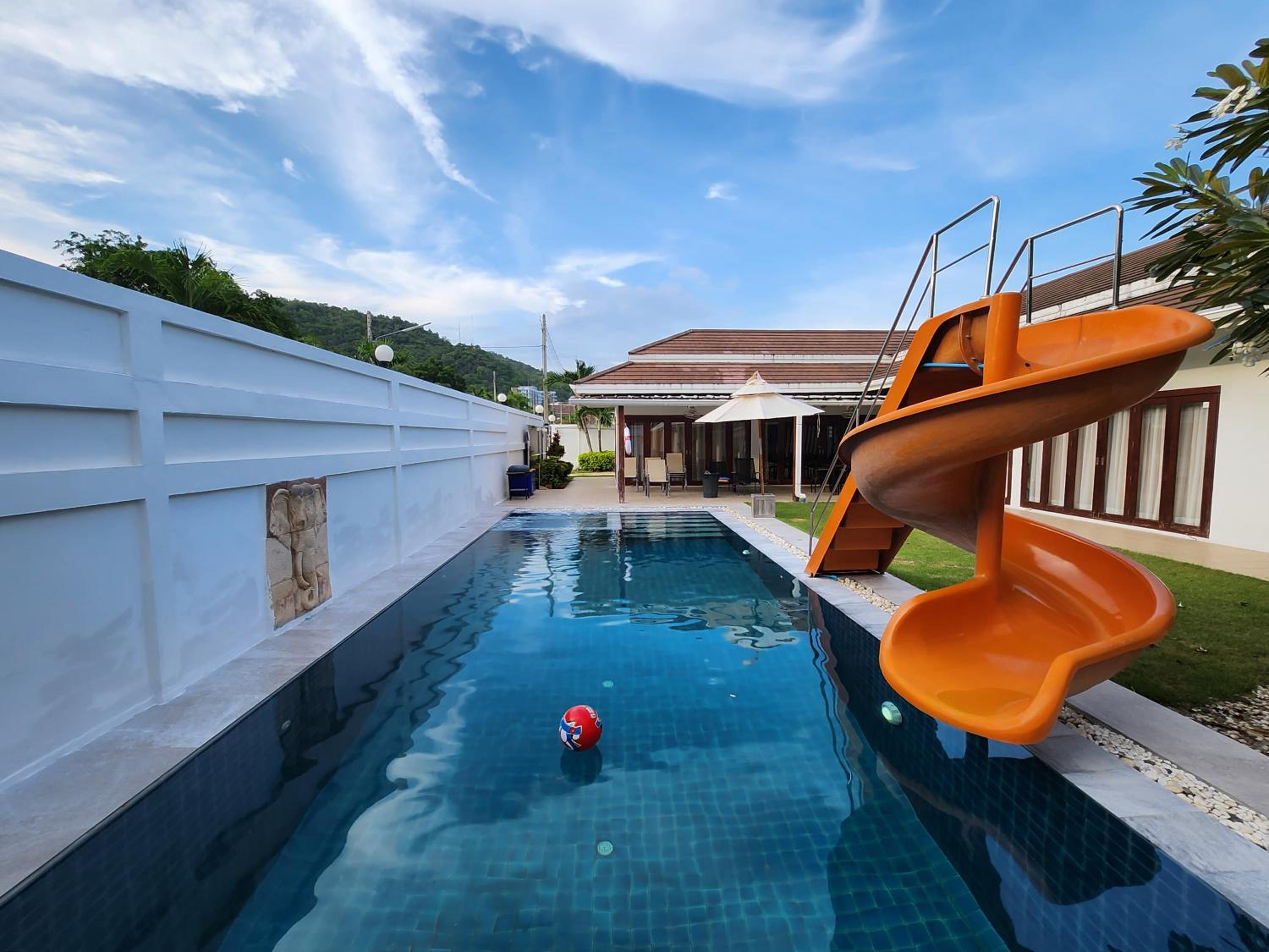 ทิวาพูลวิลล่า หัวหิน Thiva Pool Villa Hua Hin