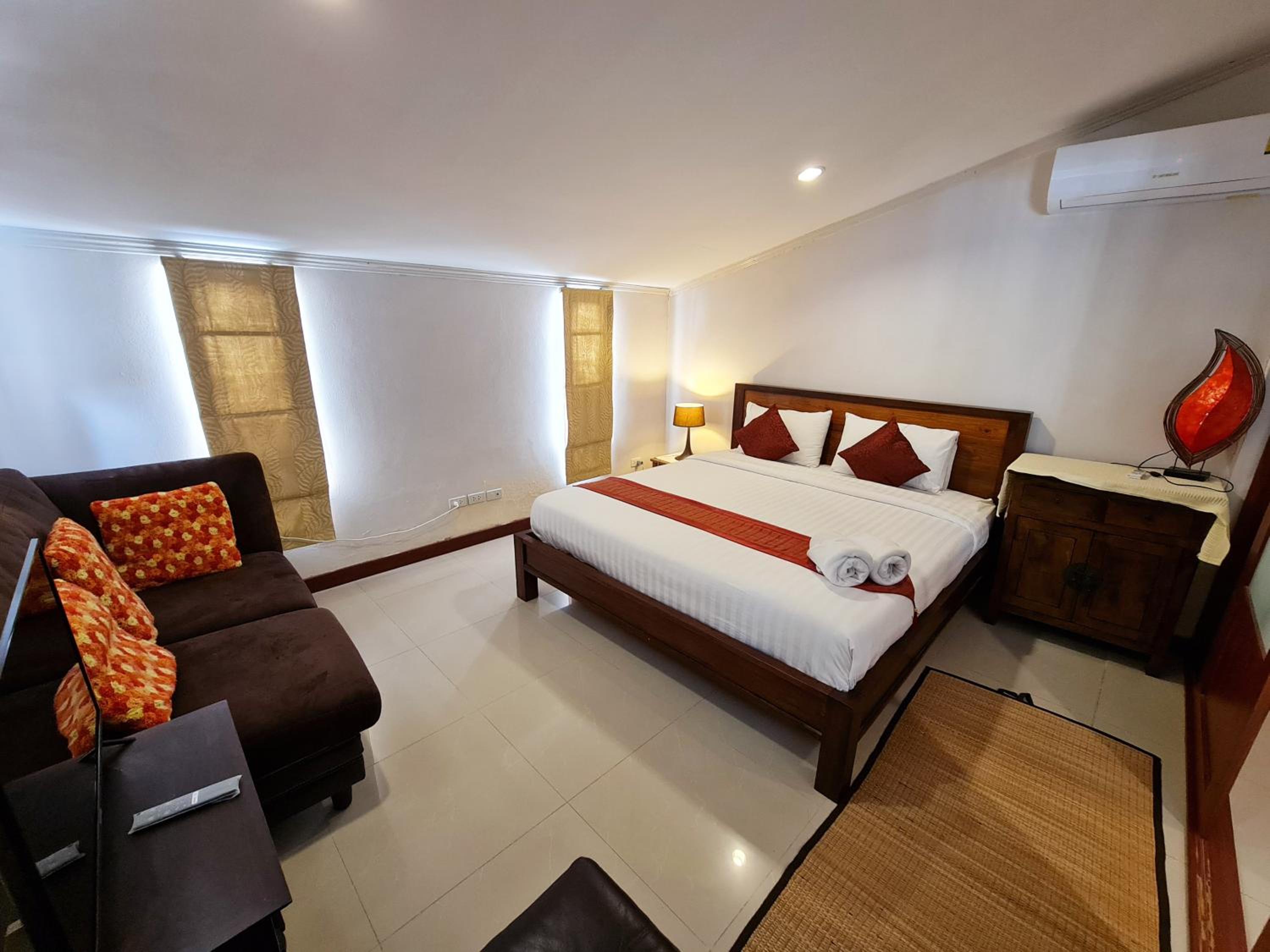 ทิวาพูลวิลล่า หัวหิน Thiva Pool Villa Hua Hin