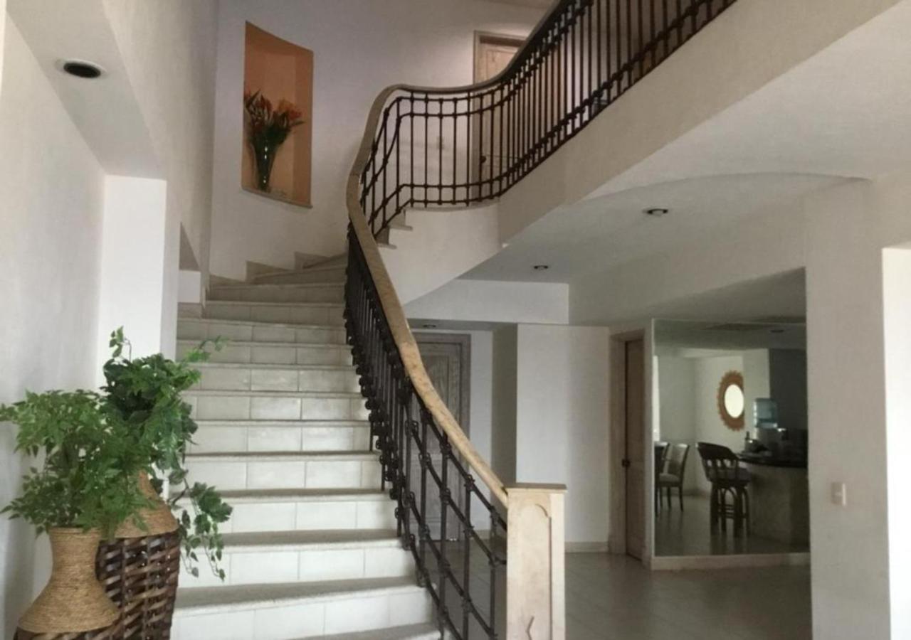 Hotel Seafront Villa - Puerto Vallarta - Image 1