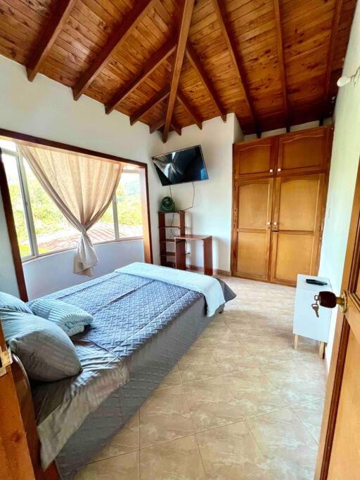 Charming villa near to Medellín Metro and malls