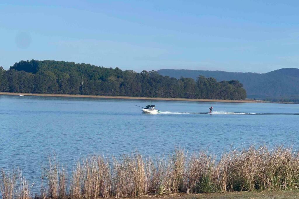 MainRidge on Lake Tinaroo