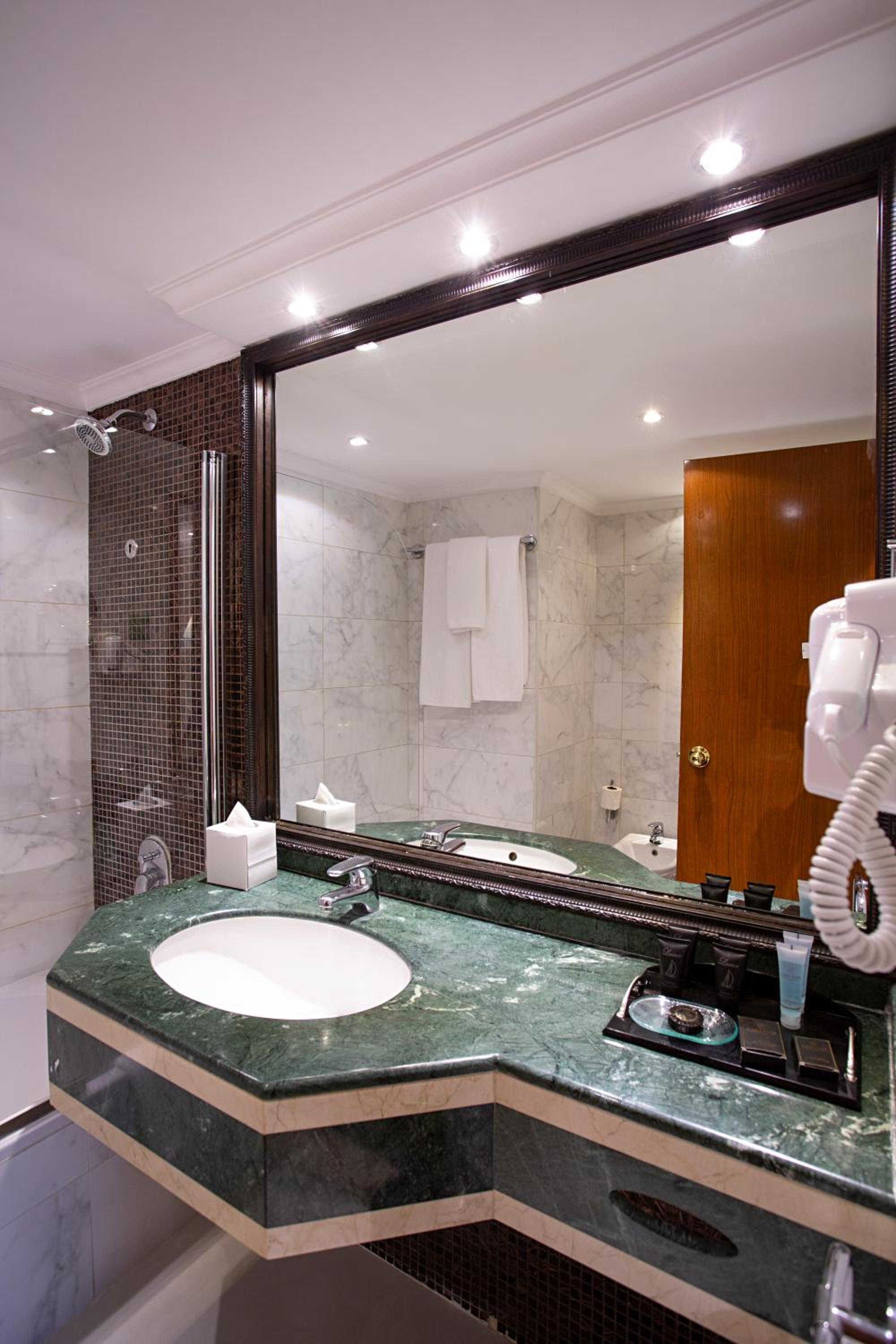 Carlton Tower Hotel