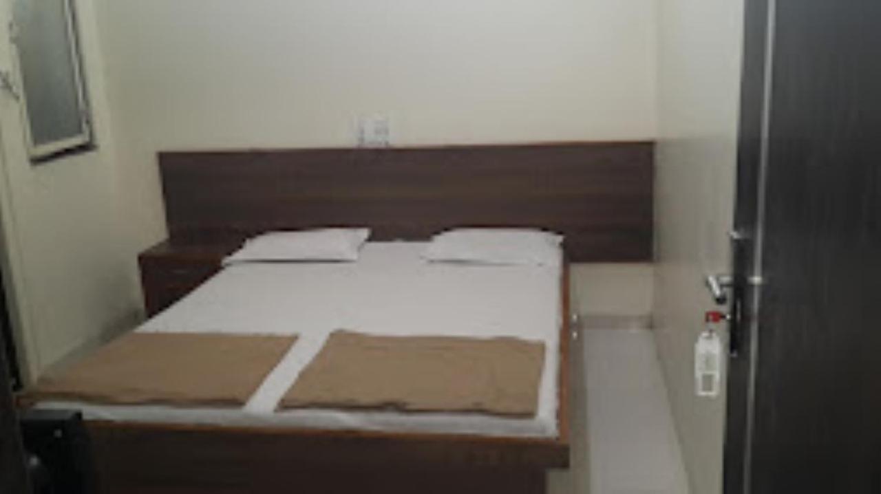 Dhan Laxmi Inn Parbhani view 3