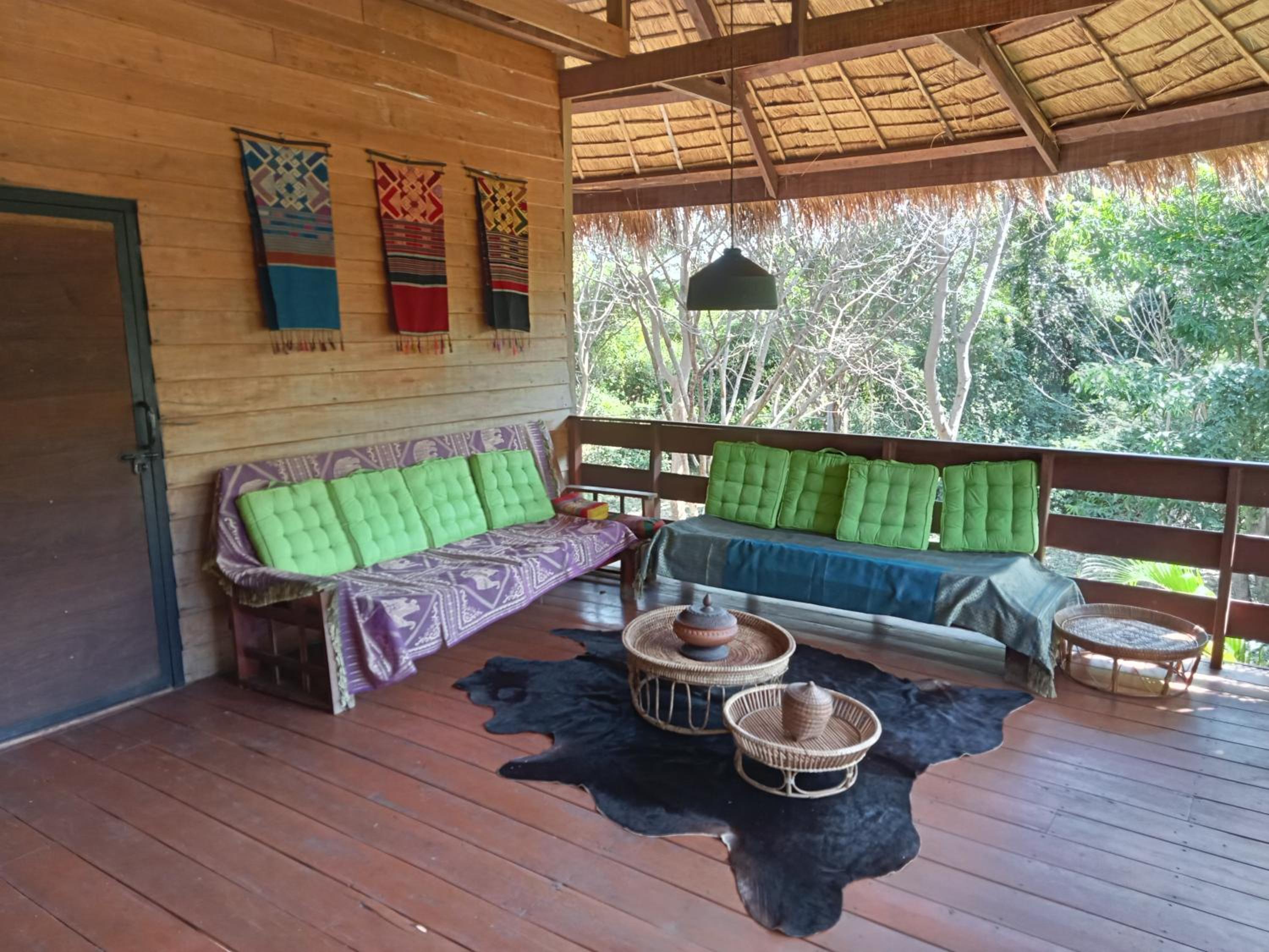 Tad Lo - FANDEE ISLAND - Secret Private House - Bolaven Loop Pakse view 2
