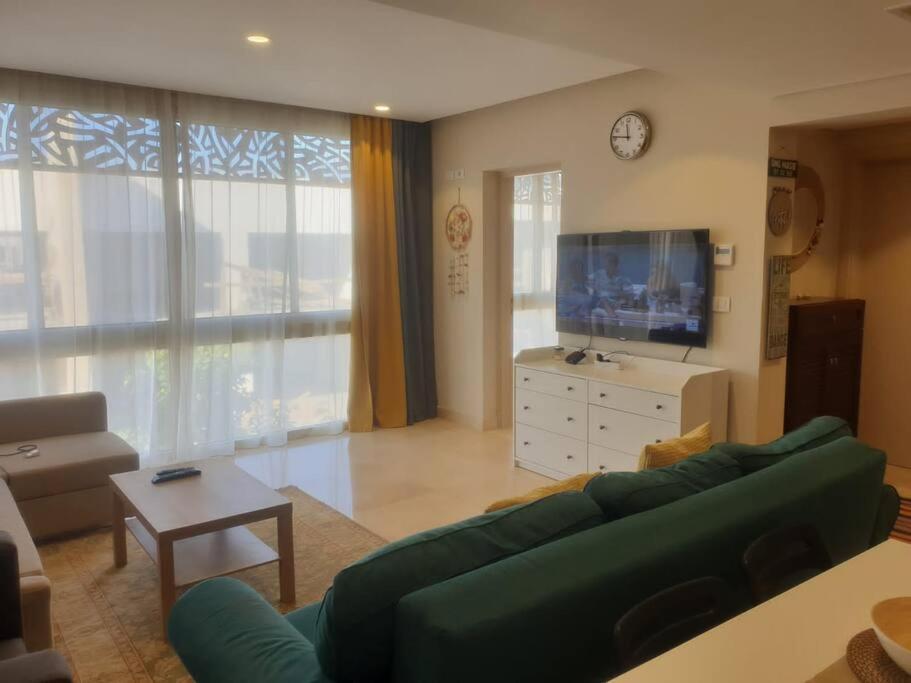 Mangroovy - Divine 1BR Hotel view