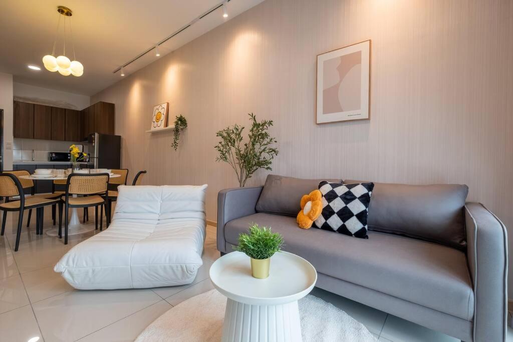 Blissful Cottage@FeelHome/2BR,7pax,MRT 中文房东