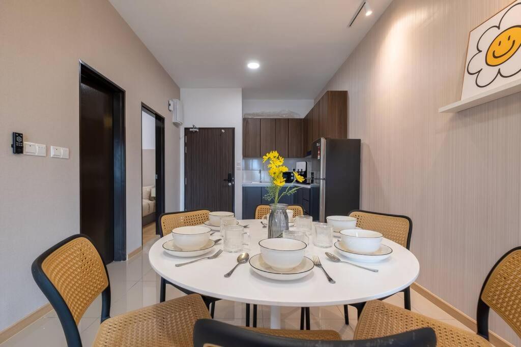 Blissful Cottage@FeelHome/2BR,7pax,MRT 中文房东