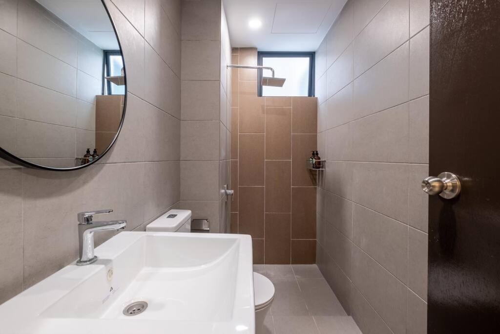 Blissful Cottage@FeelHome/2BR,7pax,MRT 中文房东