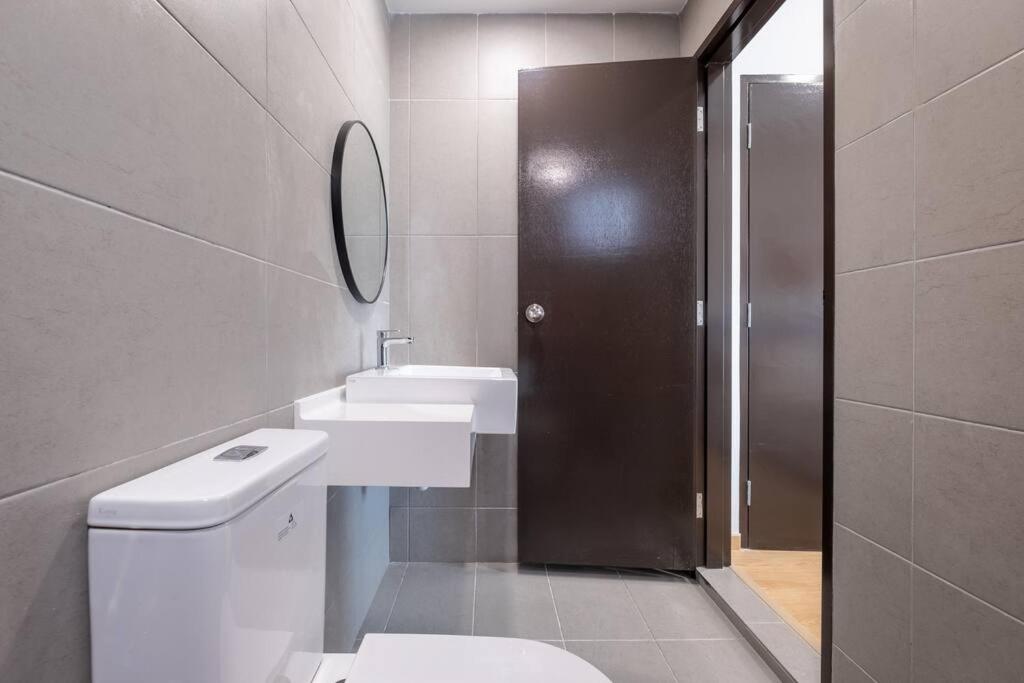 Blissful Cottage@FeelHome/2BR,7pax,MRT 中文房东