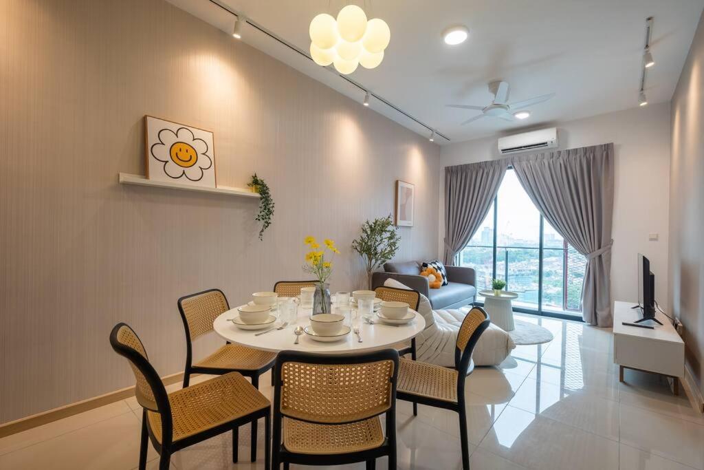 Blissful Cottage@FeelHome/2BR,7pax,MRT 中文房东
