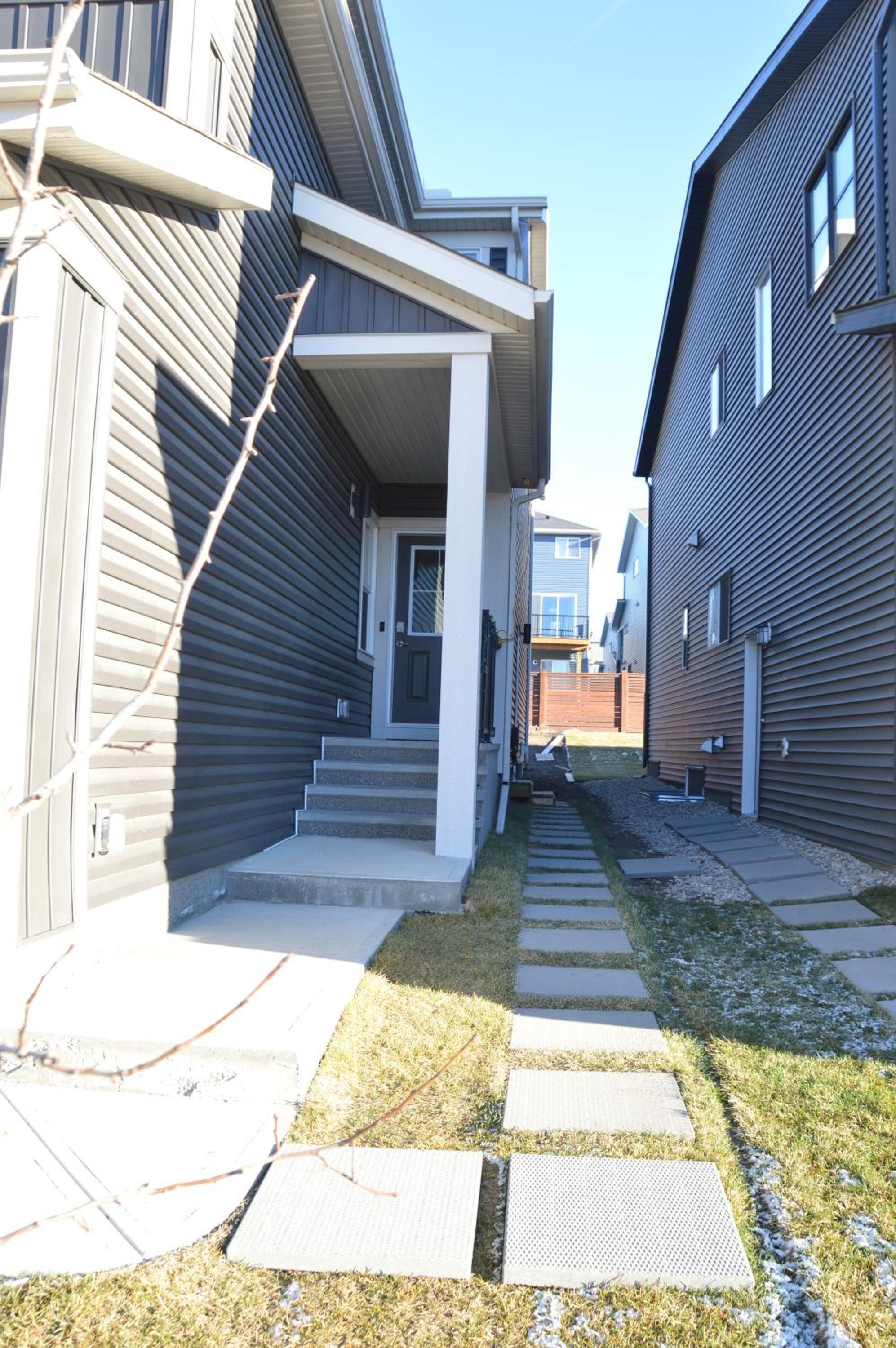 Secondary Suite, Separate Entrance NW Calgary