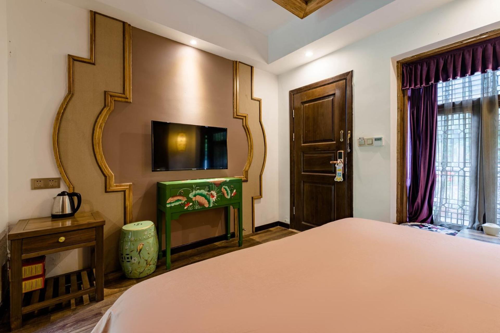 Zhangjiajie One city one inn